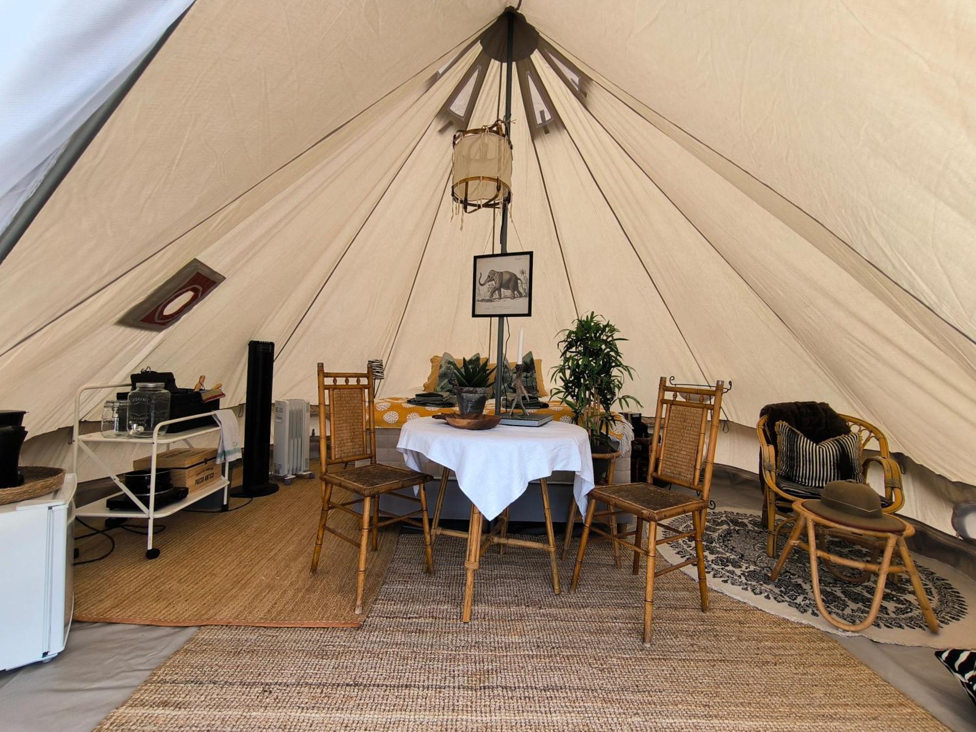 Luxury Tent With Restroom And Shower, Close To The Beach อึสตัด ภายนอก รูปภาพ